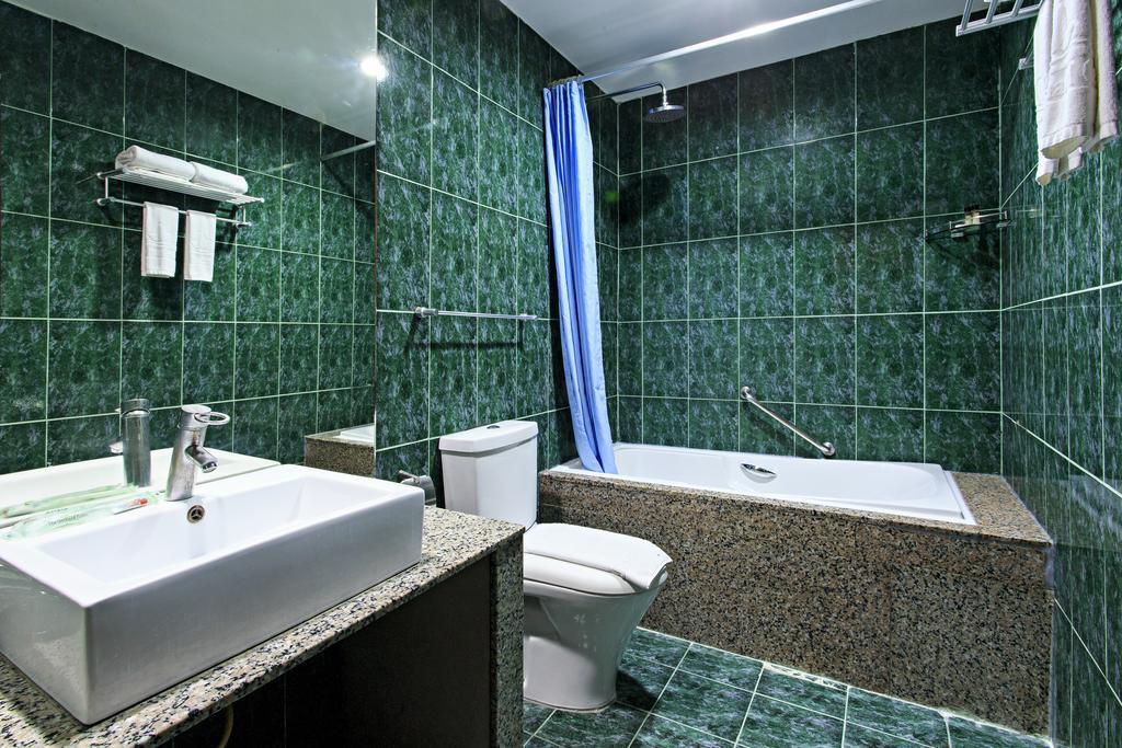 The Orchard Cebu Hotel & Suites Powered By Cocotel Mandaue City Exterior photo