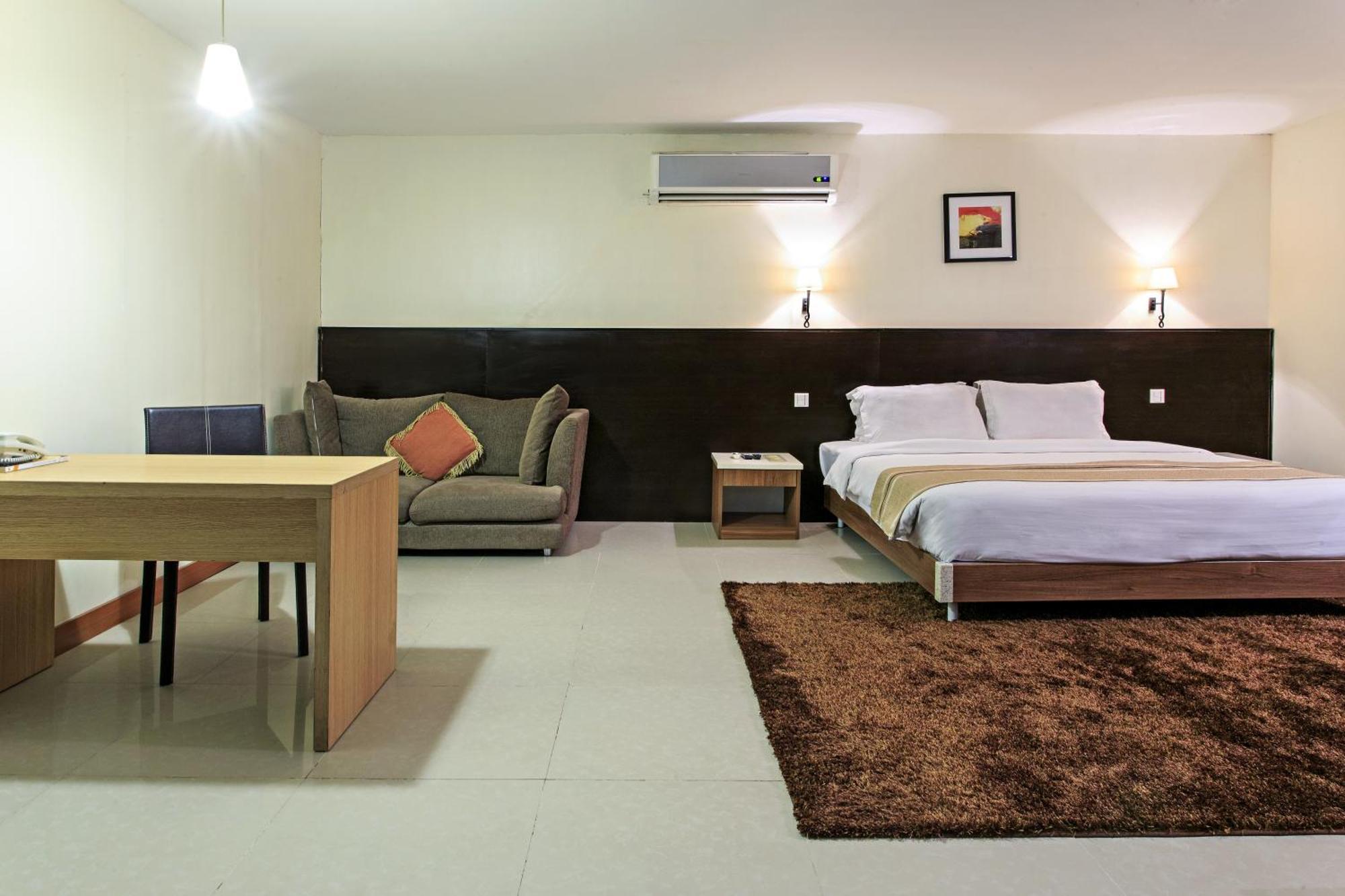 The Orchard Cebu Hotel & Suites Powered By Cocotel Mandaue City Room photo