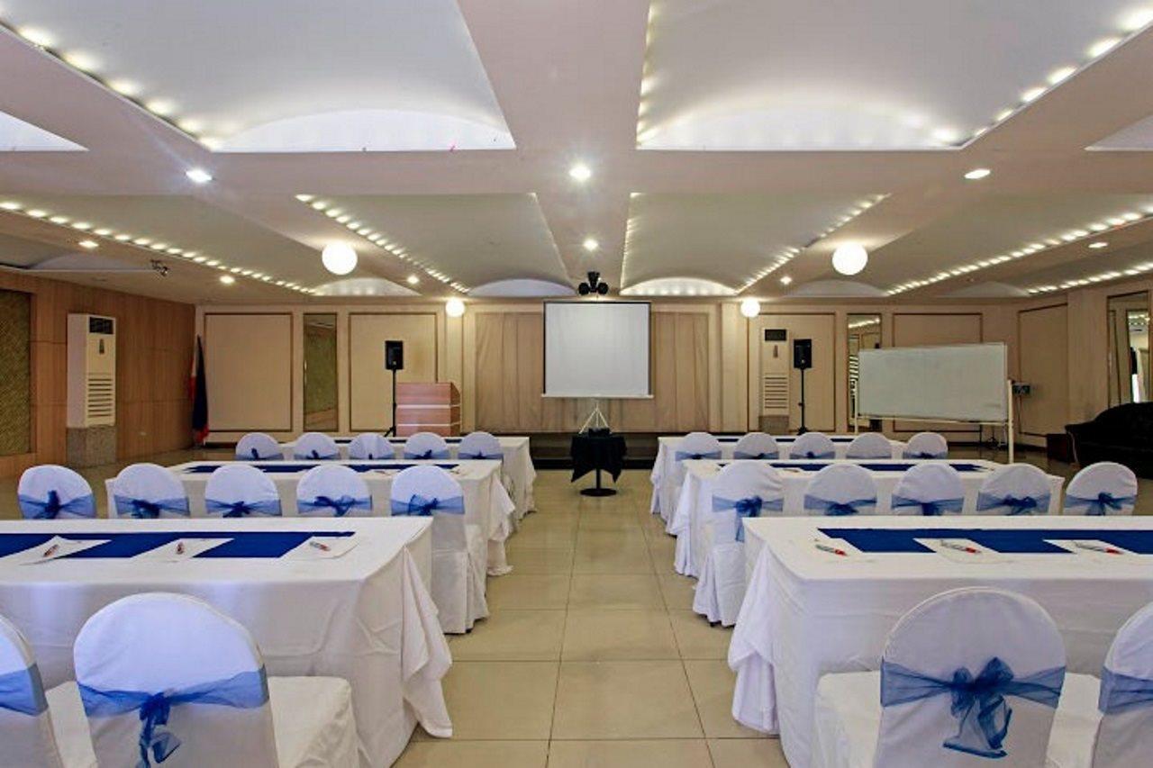 The Orchard Cebu Hotel & Suites Powered By Cocotel Mandaue City Exterior photo