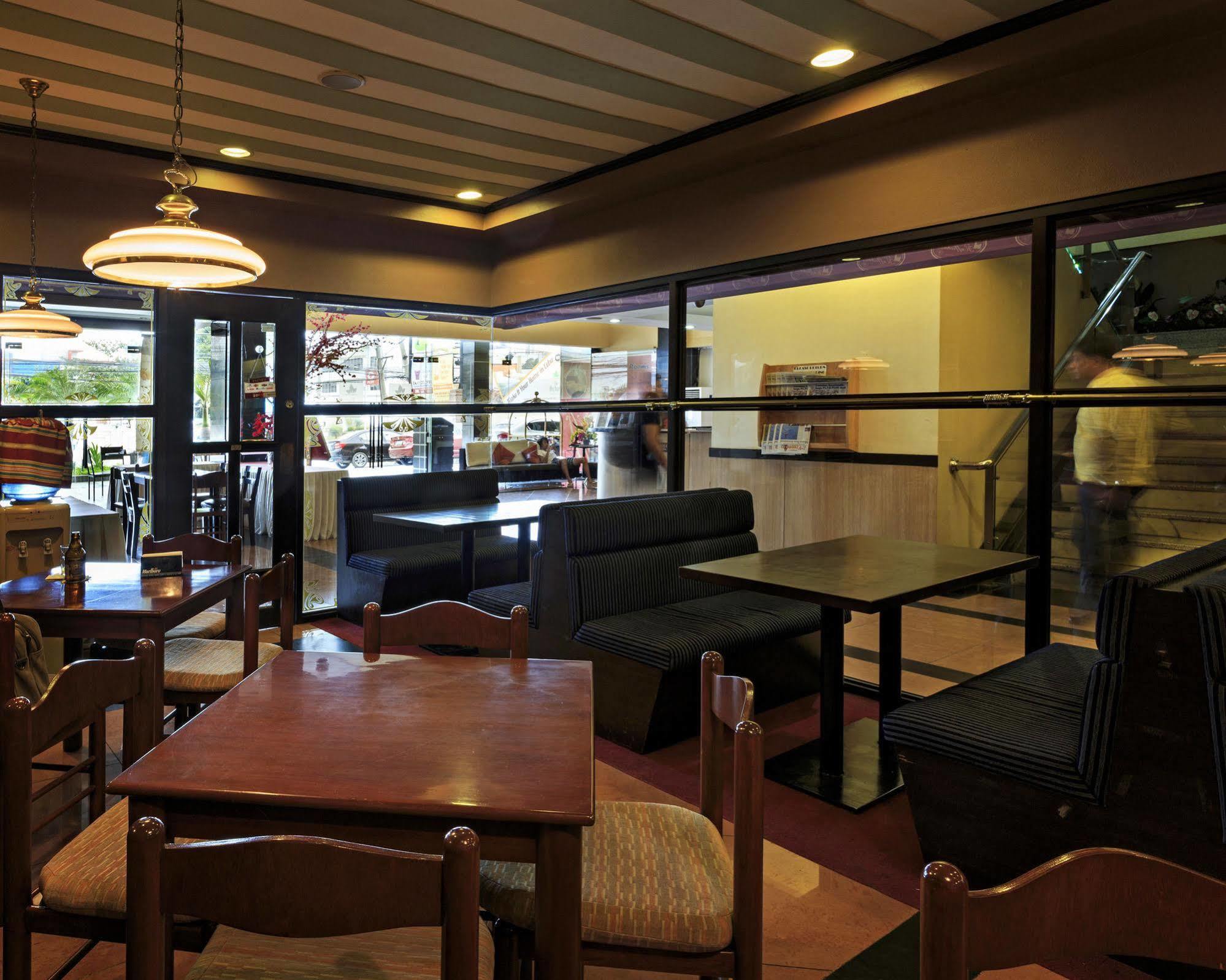 The Orchard Cebu Hotel & Suites Powered By Cocotel Mandaue City Exterior photo